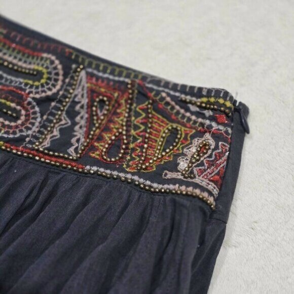 Free People ✦ Boho Charcoal Grey Mini Skirt ✦ Embellished Waistband XS EUC - Picture 6 of 8